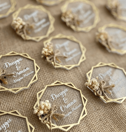 elegant magnet wedding favor