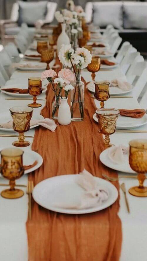 terracotta table runner wedding