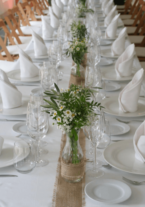 13 Rustic Wedding Table Decorations (And How To Recreate Them On A