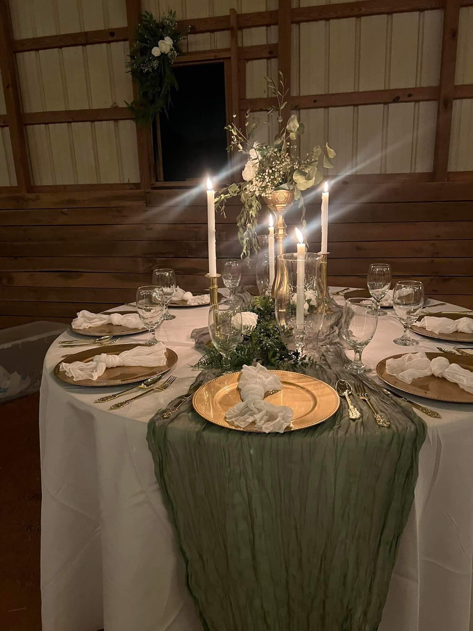 31 Best Barn Wedding Ideas On A Budget (You Easily Recreate!)