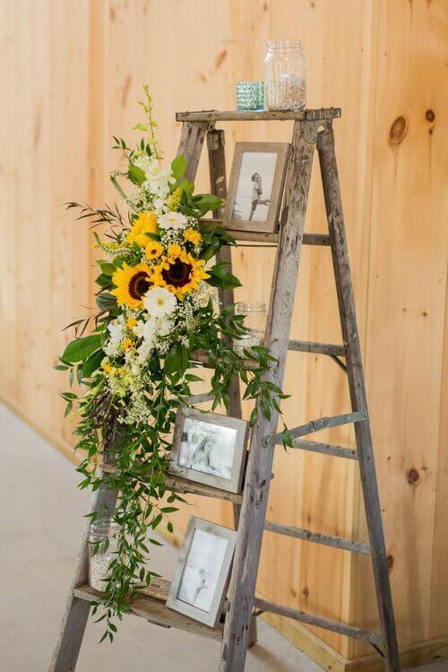 rustic sunflower wedding decor