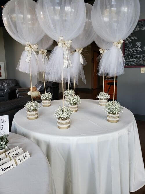 creative diy centerpieces with balloons