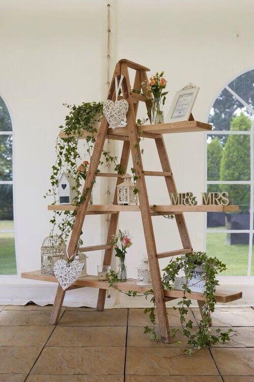 diy ladder wedding decor