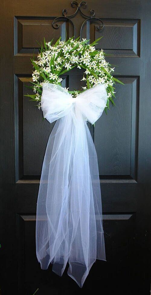 easy wedding door decor