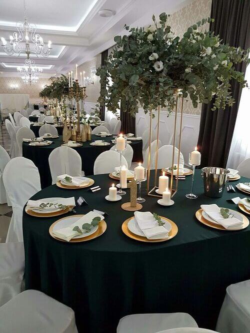 emerald glam wedding decor 