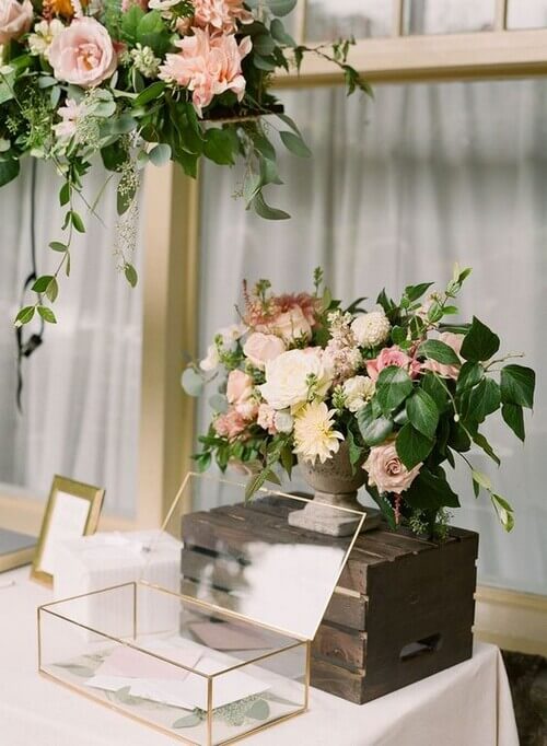 guest book table decor for wedding