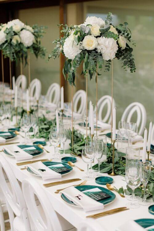 small wedding with emerald green neutral color palette