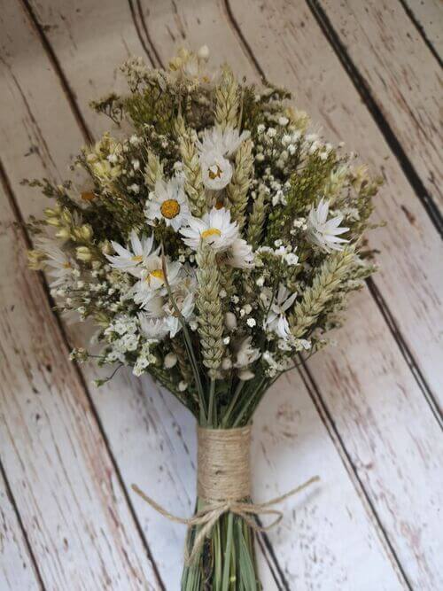 wedding bouquet dried flowers