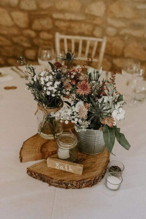 barn wedding boho decor