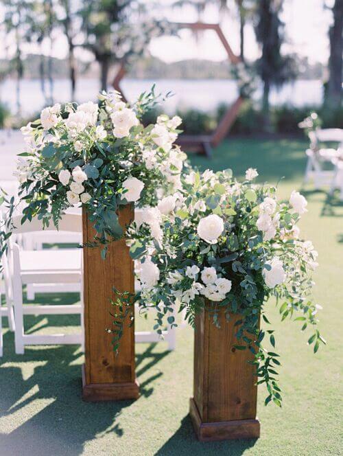 simple elegant wedding aisle decor