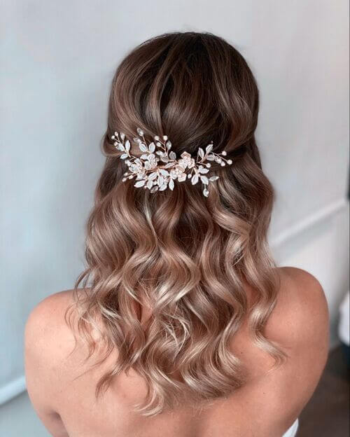 hairstyle wedding with accessory