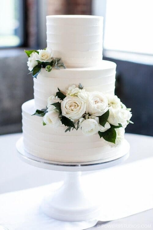 traditional wedding cake