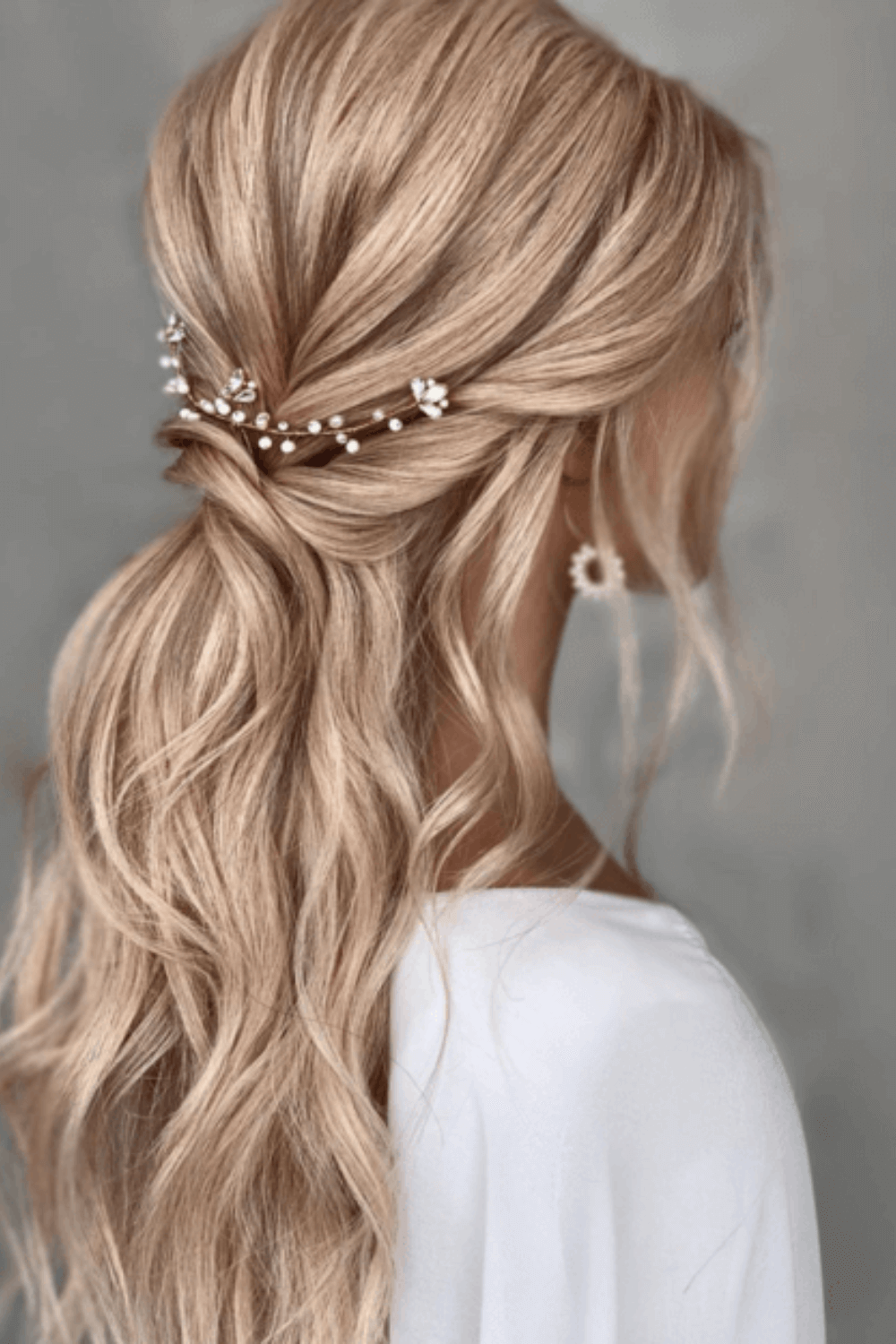 23 Best Medium Length Half Up Wedding Hairstyles