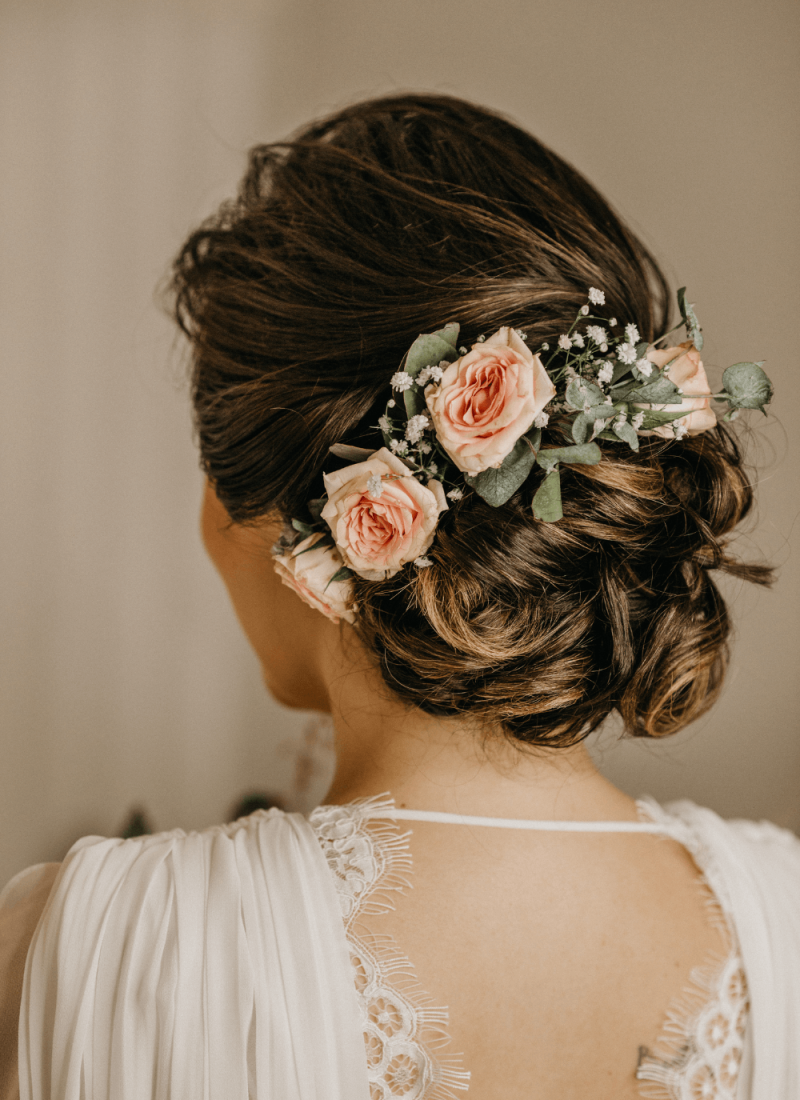21 Wedding Updos For Medium Length Hair (Bridal Hair Inspo)