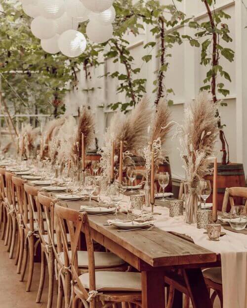 boho wedding table with pampas grass