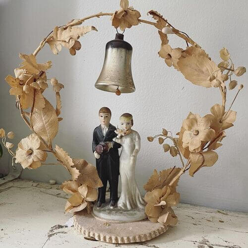 1 Antique Style Wedding Cake Topper