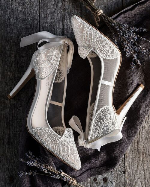 23 Vintage Lace Bridal Shoes