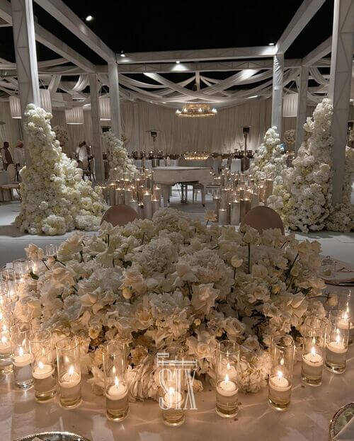 roses table centerpiece wedding
