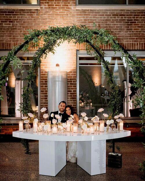round wedding table decor