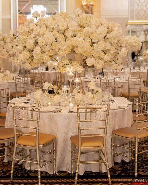 wedding centerpiece with roses