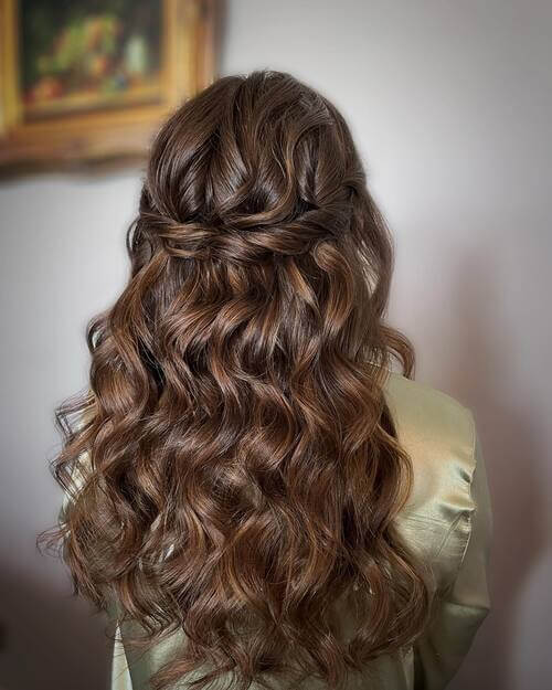 Curly hair bridesmaid hairstyle idea
