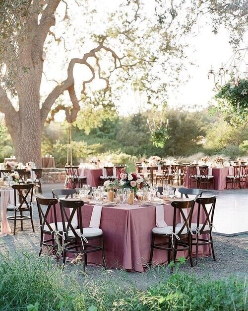 Fall wedding table scape burgundy table cloth 
