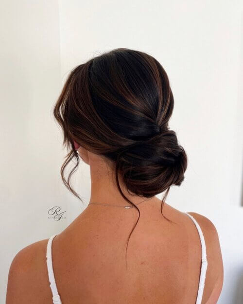 Gorgeous romantic wedding hairstyle