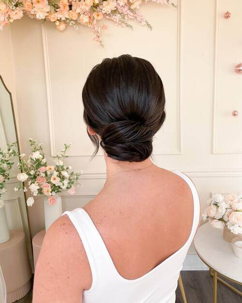 Simple low bun weddin gup-do