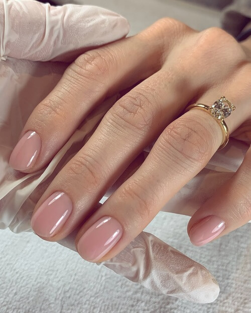 Bridal nails simple peach